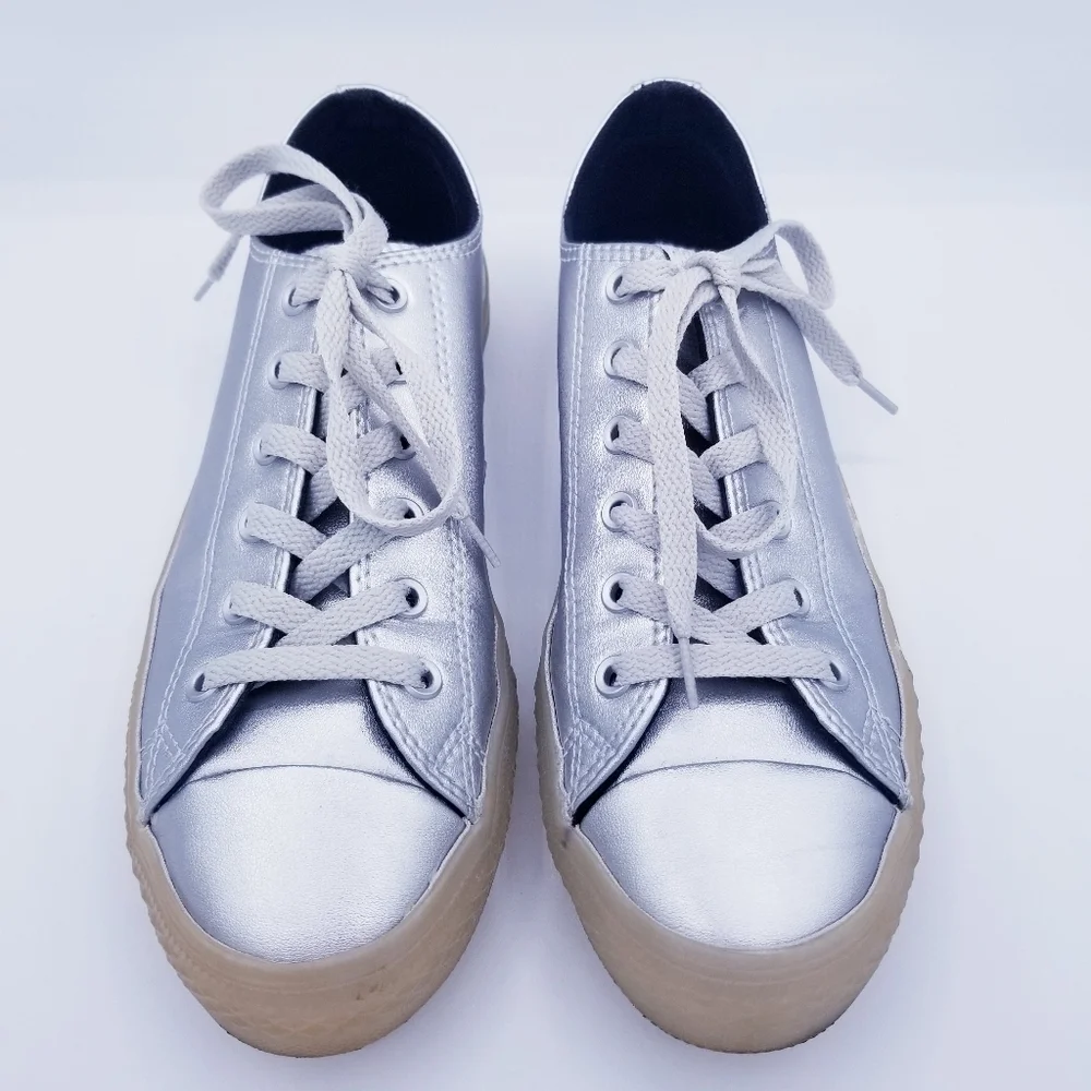 Converse silver gray